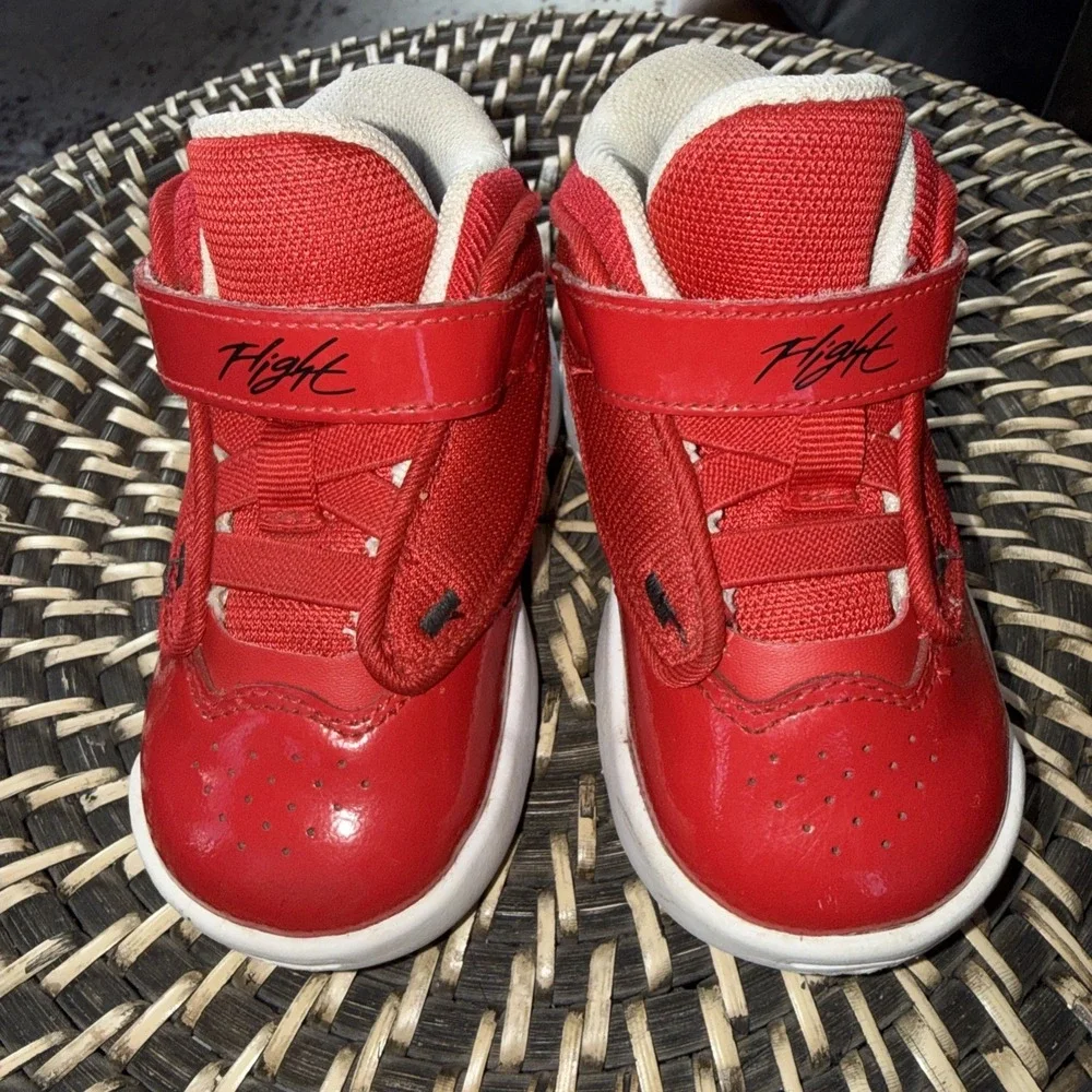 Jordan Aura 4 Child 6C Sneakers‎ Basketball University Red Patent Leather